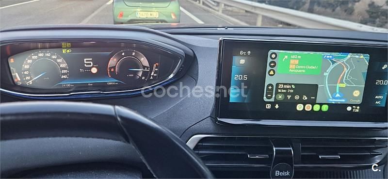 Usado Peugeot 5008 Allure 130 CV (95 kW) 2021 Gris / plata SUV