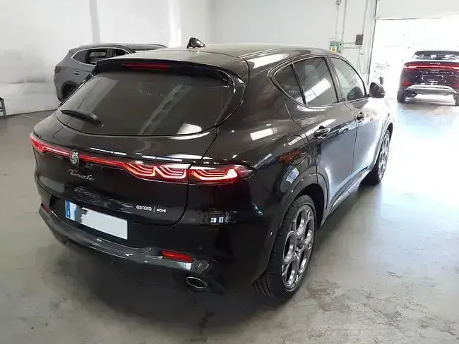 Usado Alfa Romeo Tonale Veloce 280 CV (205 kW) 2023 Gris / plata SUV