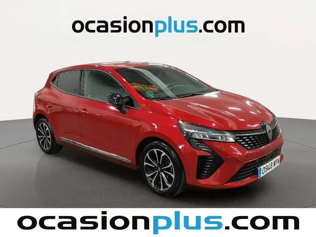 Usado Renault Clio V Techno 91 CV (66 kW) 2025 Rojo Utilitario