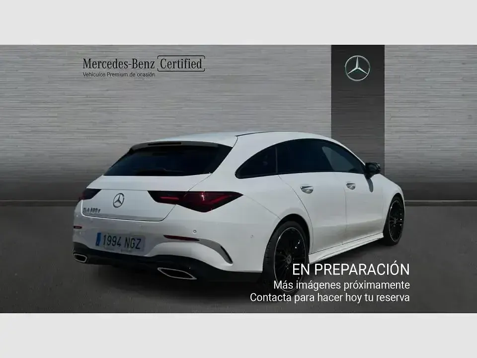 Usado Mercedes CLA220 Shooting Brake 190 CV (139 kW) 2025 Blanco Familiar