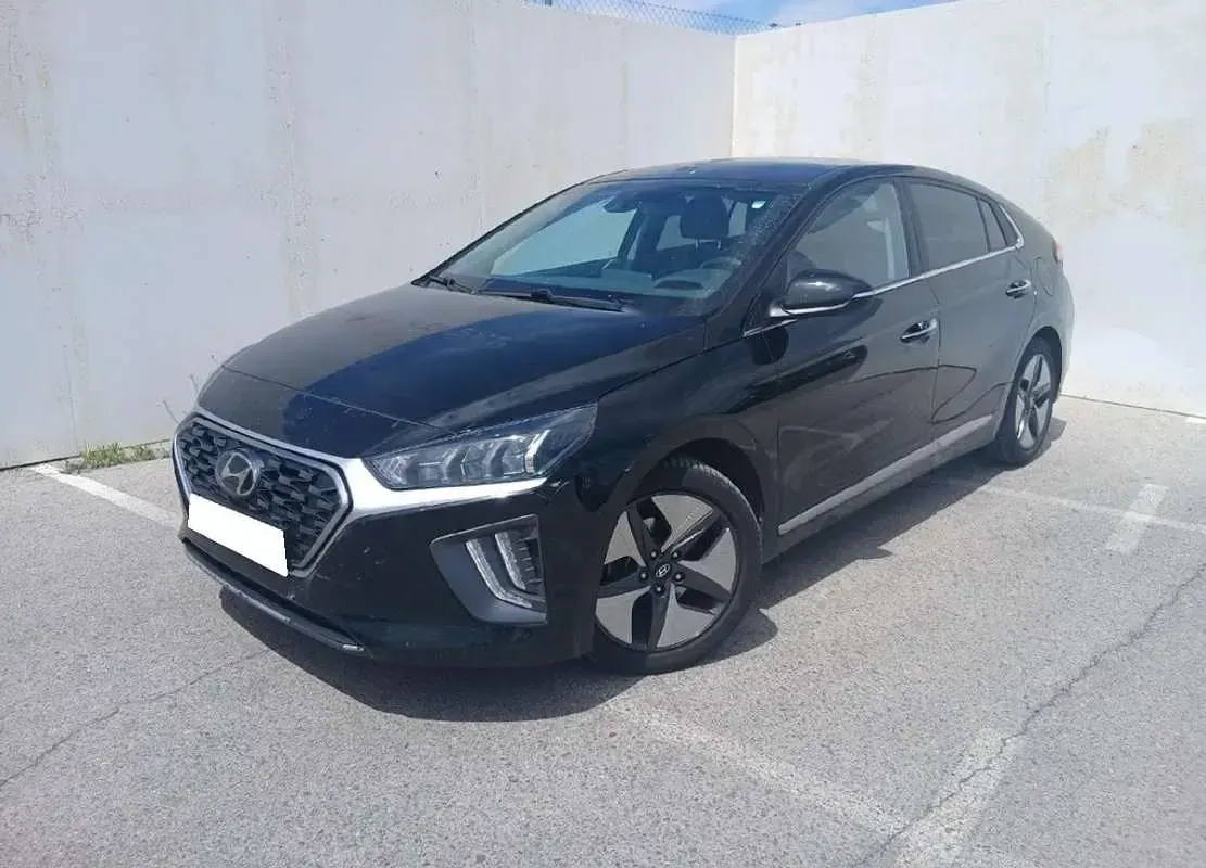 Usado Hyundai Ioniq 141 CV (103 kW) 2023 Negro Utilitario