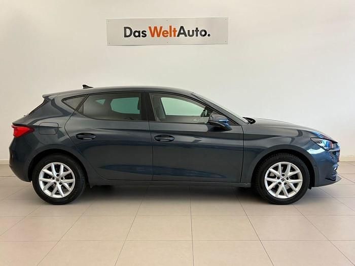 Usado Seat Leon Style 150 CV (110 kW) 2024 Gris Berlina