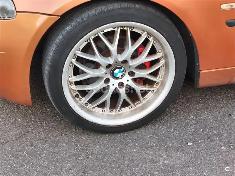 Usado BMW 318 M Sport 143 CV (105 kW) 2002 Naranja Berlina
