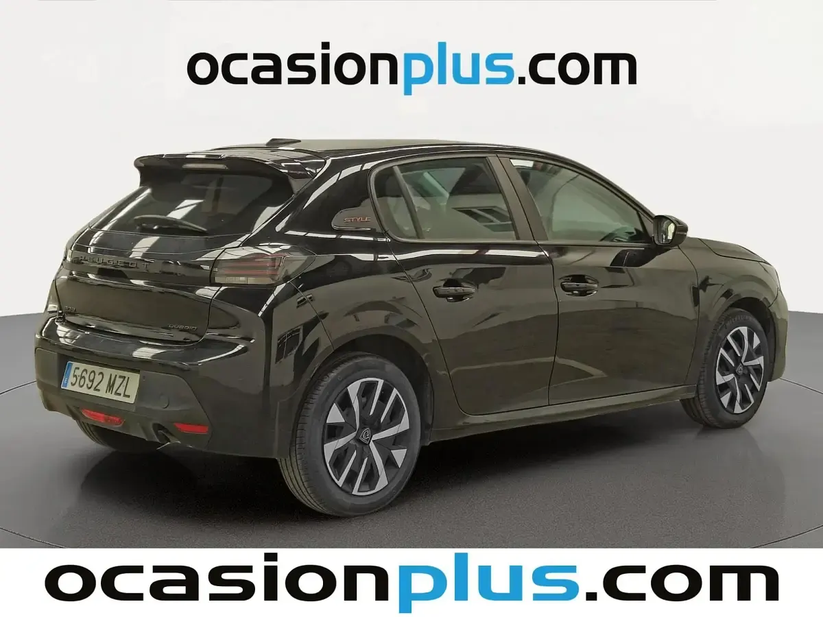 Usado Peugeot 208 Style 110 CV (80 kW) 2025 Negro Utilitario