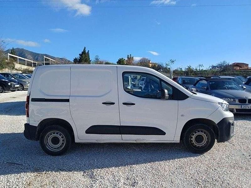 Usado Peugeot Partner Premium 102 CV (75 kW) 2020 Blanco Monovolumen