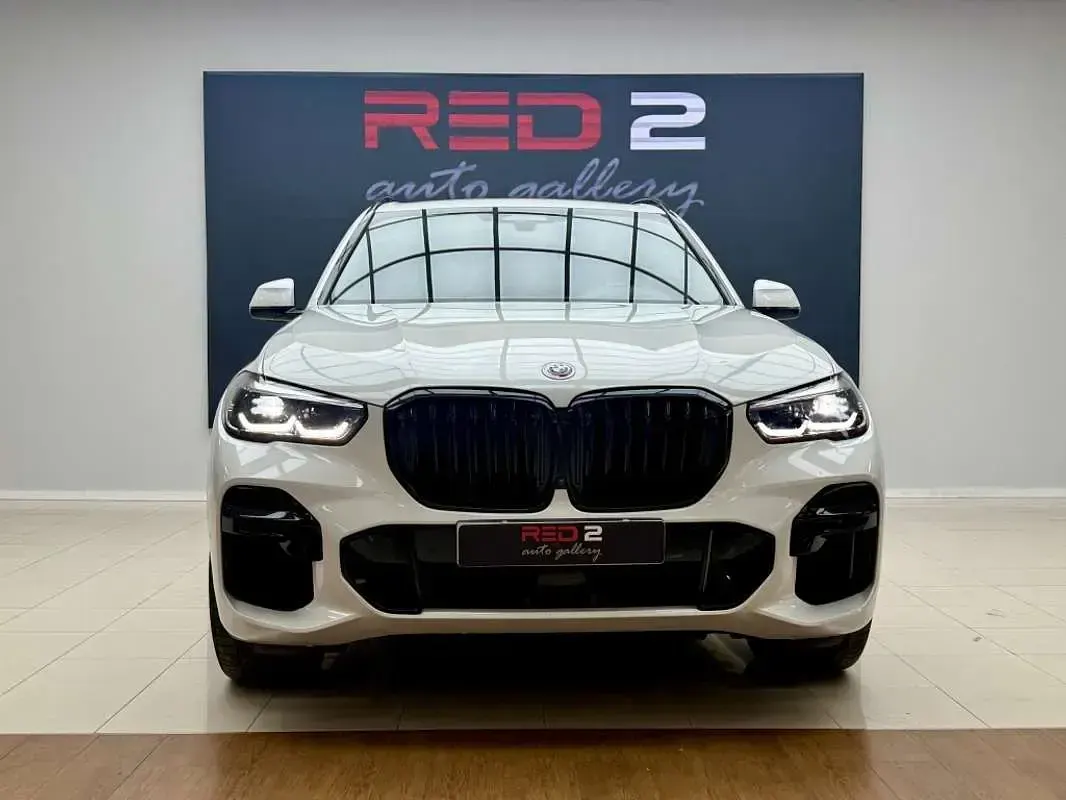 Usado BMW X5 Comfort Edition 398 CV (292 kW) 2023 Blanco SUV