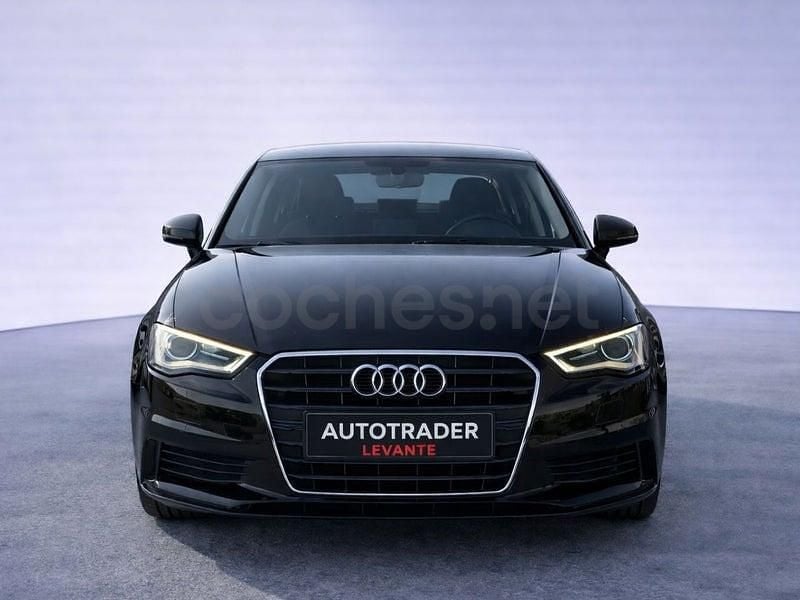 Usado Audi A3 Attraction 125 CV (91 kW) 2015 Negro Berlina