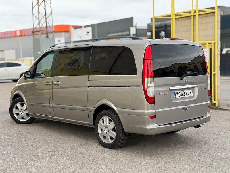 Usado Mercedes Viano 204 CV (150 kW) 2008 Beige Monovolumen