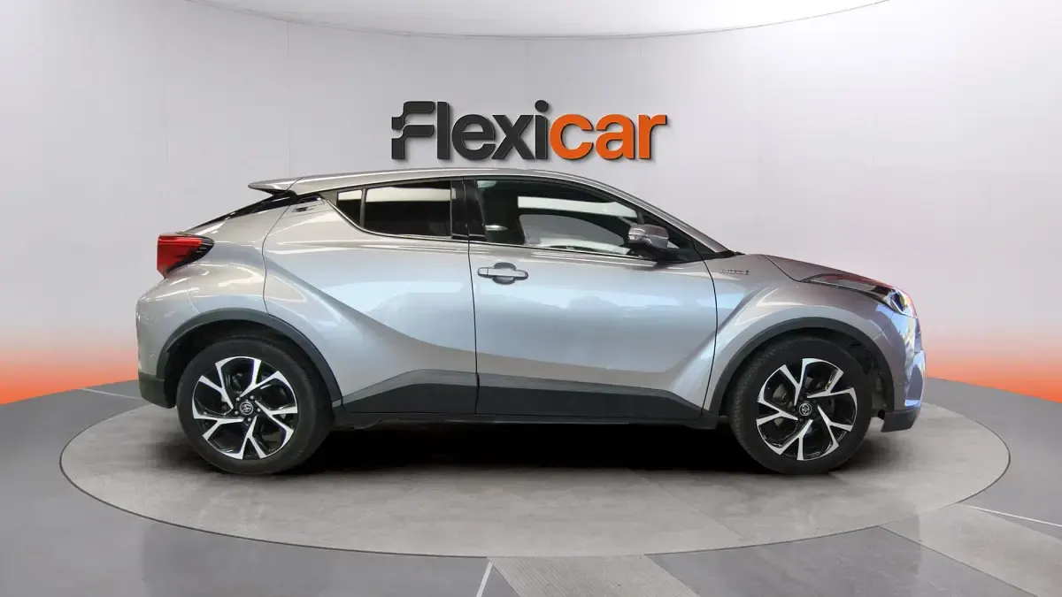Usado Toyota C-HR Advance 122 CV (89 kW) 2019 Gris SUV