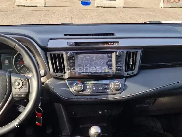 Usado Toyota RAV4 Advance 143 CV (105 kW) 2016 Blanco SUV
