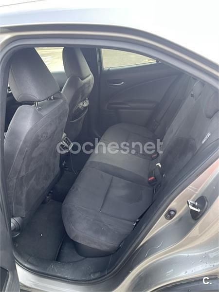 Gris / plata Usado 2020 Lexus UX Executive Line SUV | 20.500 € (Super precio) - Imagen 1/1