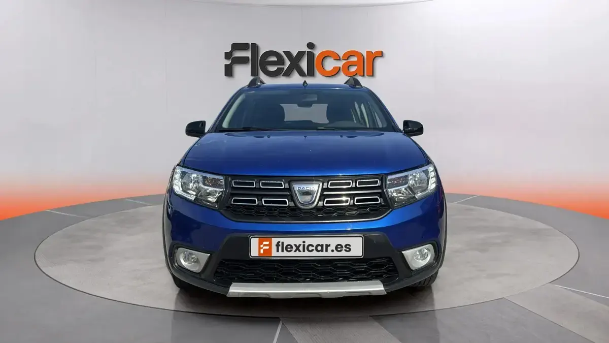 Usado Dacia Sandero Comfort 95 CV (69 kW) 2020 Azul Berlina