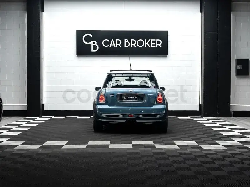 Usado Mini John Cooper Works 218 CV (160 kW) 2006 Gris / plata Utilitario