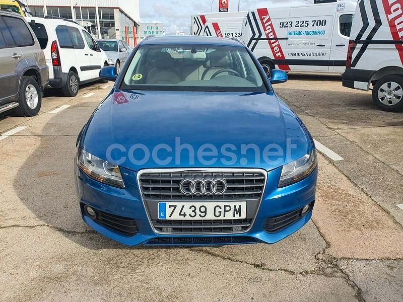Usado Audi A4 143 CV (105 kW) 2009 Azul Familiar