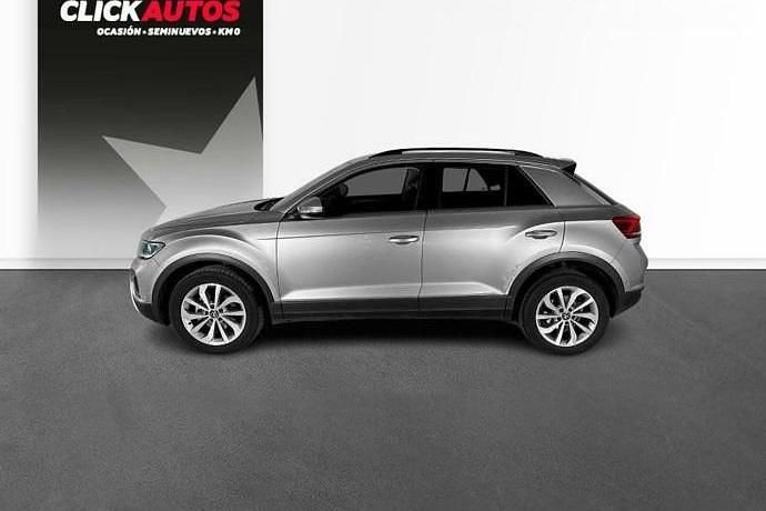 Usado VW T-Roc Life 110 CV (80 kW) 2023 Negro SUV