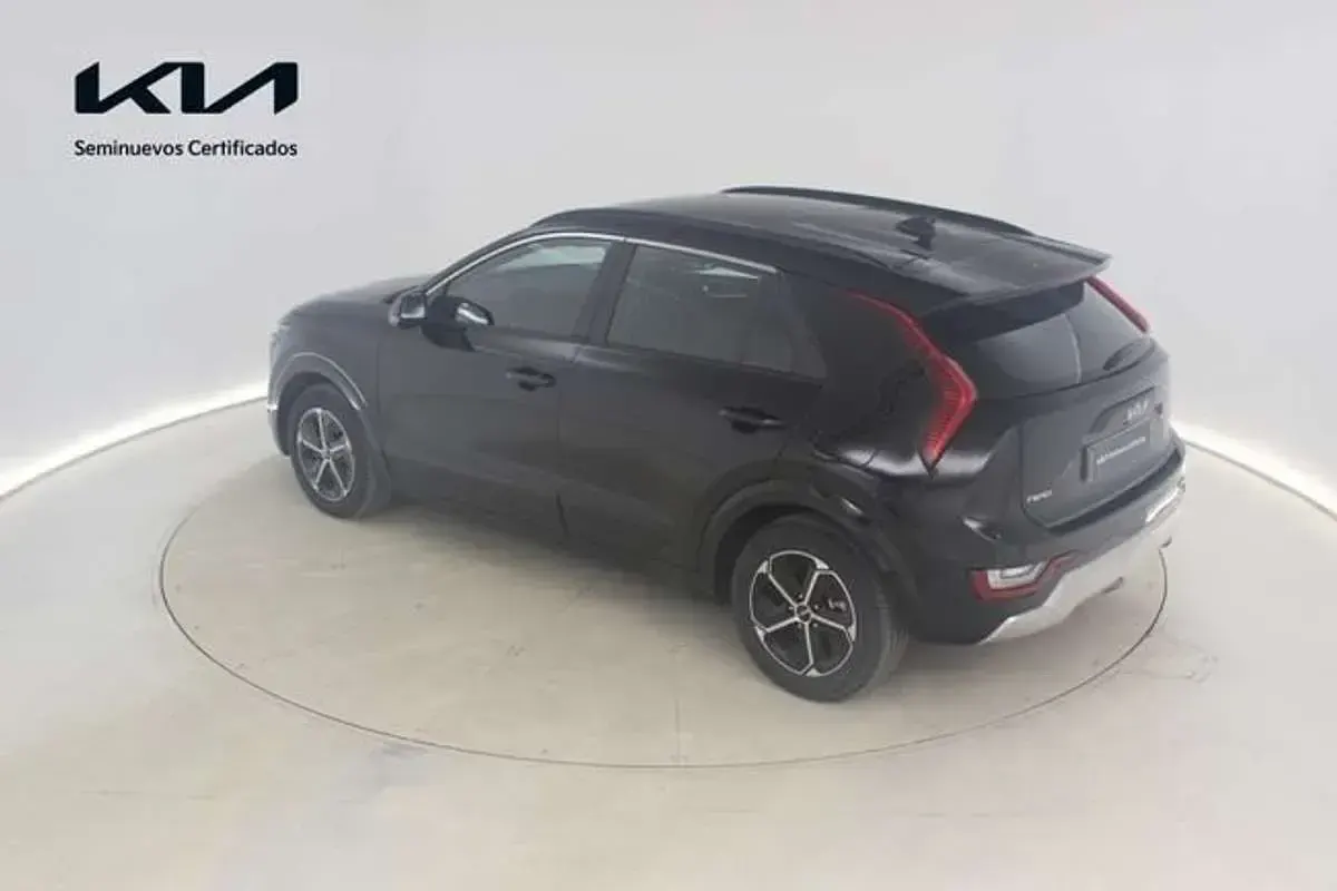 Usado Kia Niro 129 CV (94 kW) 2024 Negro SUV