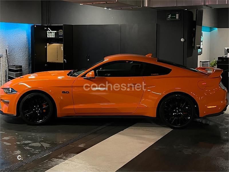 Usado Ford Mustang GT 450 CV (330 kW) 2021 Naranja Coupe