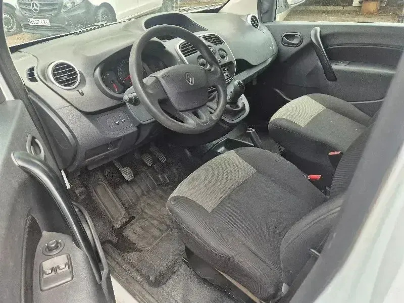 Usado Renault Kangoo 75 CV (55 kW) 2019 Blanco Monovolumen