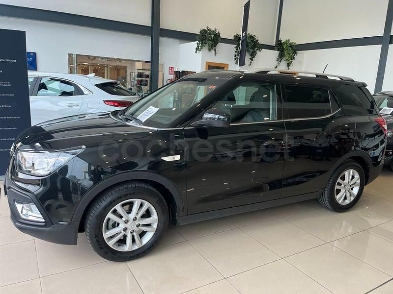 Usado Ssangyong (KGM) XLV 115 CV (84 kW) 2016 Negro SUV