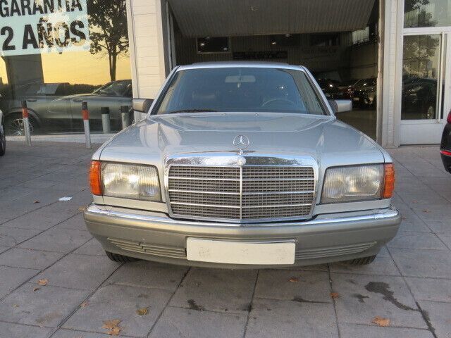 Usado Mercedes E300 188 CV (138 kW) 1989 Plata Berlina