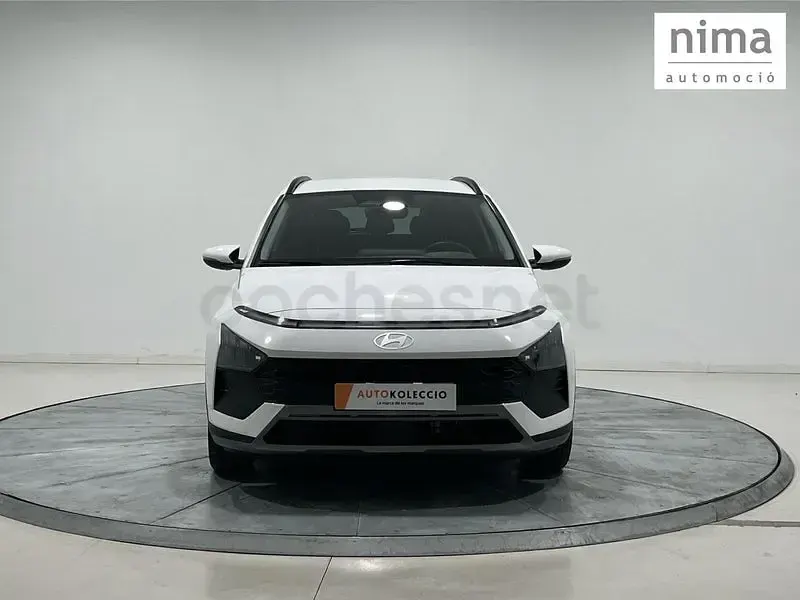 Usado Hyundai Bayon 100 CV (73 kW) 2025 Blanco SUV