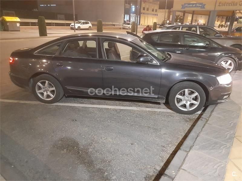 Usado Audi A6 170 CV (125 kW) 2010 Azul Berlina