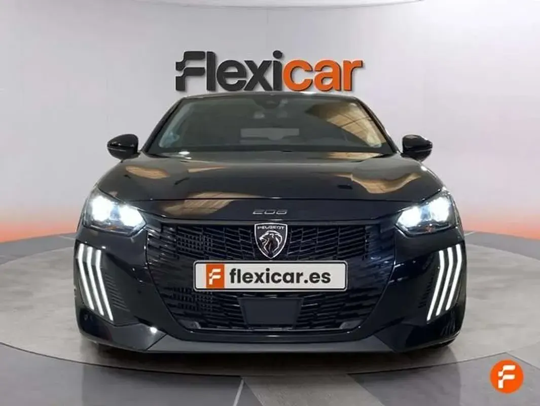 Usado Peugeot 208 Allure 101 CV (74 kW) 2025 Negro Utilitario