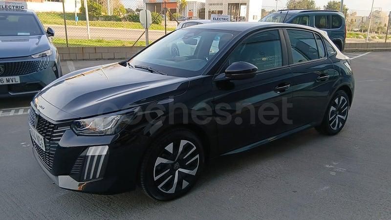 Usado Peugeot 208 Style 100 CV (73 kW) 2025 Negro Utilitario