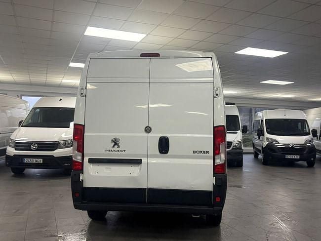 Usado Peugeot Boxer Premium 120 CV (88 kW) 2020 Blanco Van