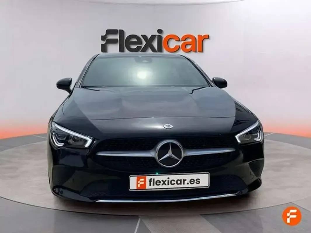 Usado Mercedes CLA180 Shooting Brake 136 CV (100 kW) 2022 Negro Familiar