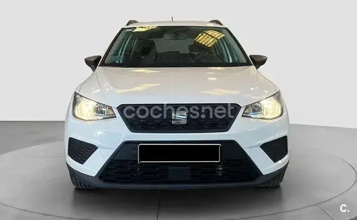 Usado Seat Arona Ecomotive 95 CV (69 kW) 2020 Blanco SUV