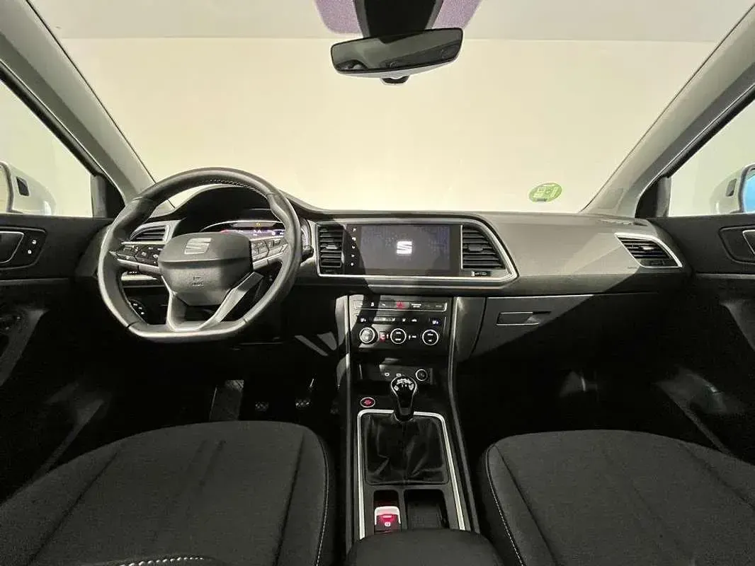 Usado Seat Ateca Style 150 CV (110 kW) 2025 Gris SUV