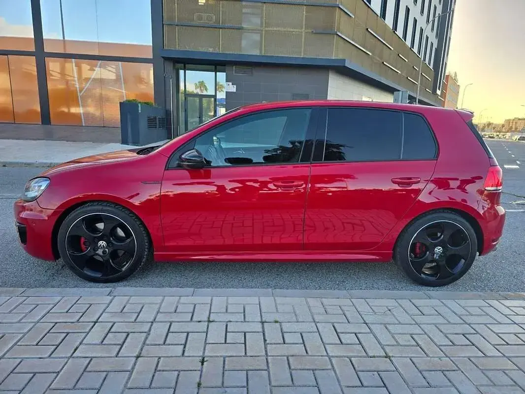 Usado VW Golf VI GTI 211 CV (155 kW) 2010 Rojo Utilitario