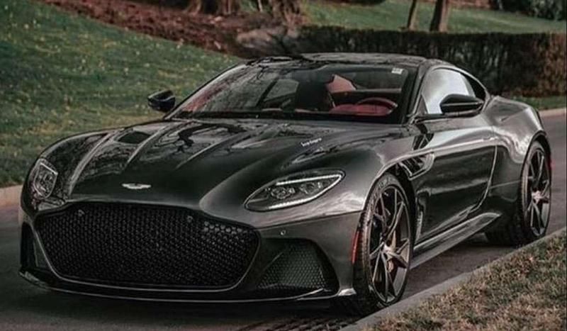 Usado Aston Martin DBS 725 CV (533 kW) 2021 Plateado Coupe