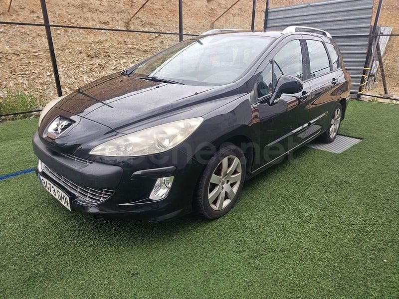 Usado Peugeot 308 SW Premium 110 CV (80 kW) 2008 Negro Familiar