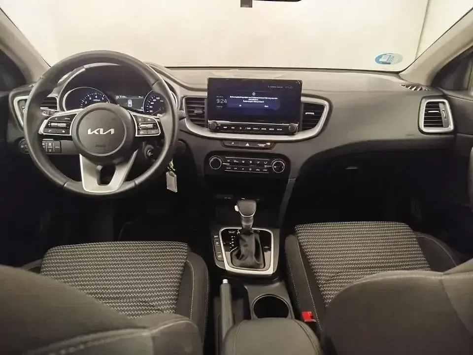 Usado Kia Ceed 101 CV (74 kW) 2025 Blanco Utilitario