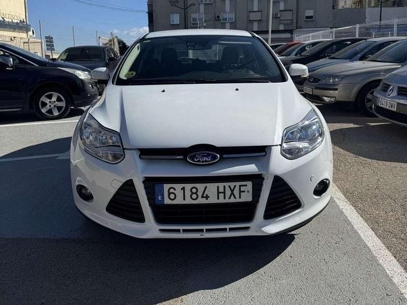 Blanco Usado 2014 Ford Focus Trend+ Utilitario | 5500 € (Buen precio) - Imagen 1/4