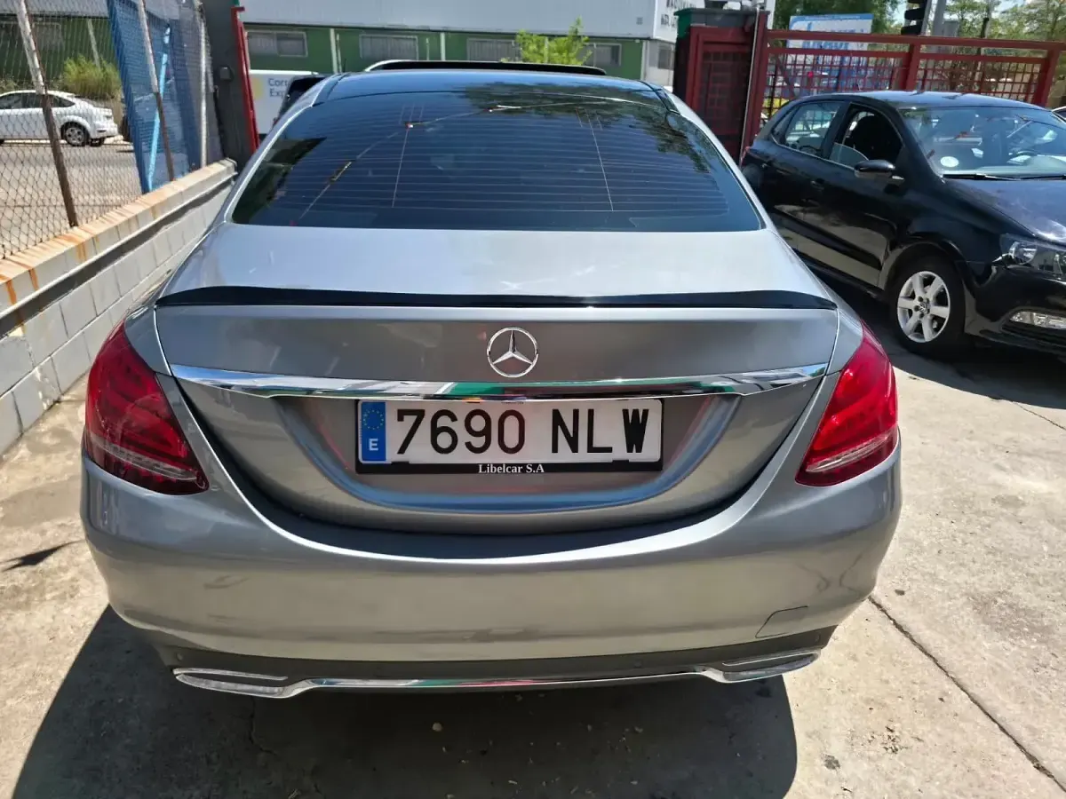 Usado Mercedes C200 136 CV (100 kW) 2015 Gris