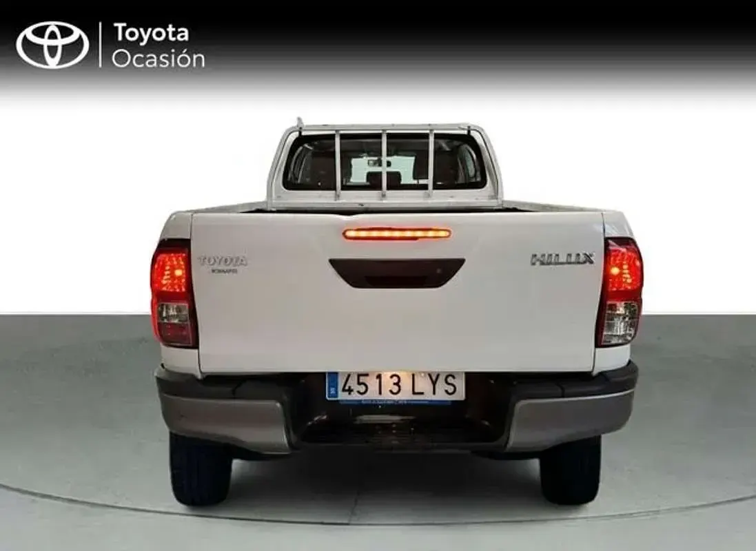 Usado Toyota HiLux 144 CV (105 kW) 2022 Blanco Pickup/Camioneta