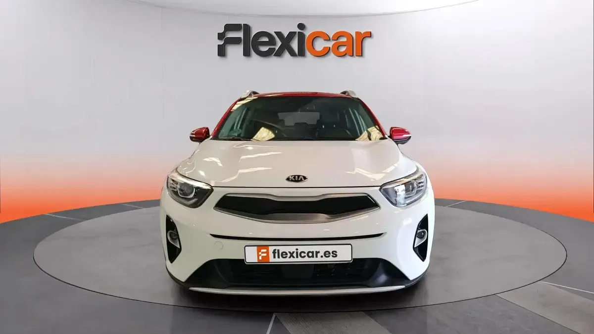 Usado Kia Stonic 101 CV (74 kW) 2019 Blanco SUV
