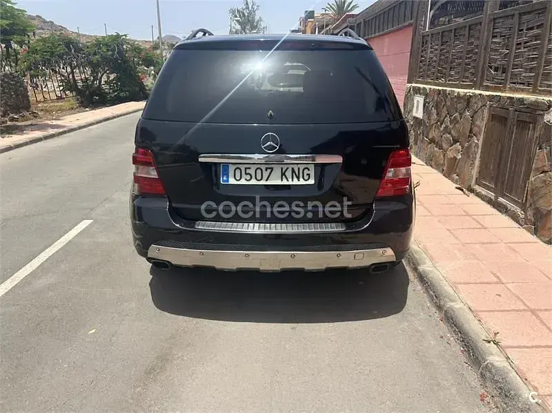 Usado Mercedes ML320 224 CV (164 kW) 2006 Negro SUV