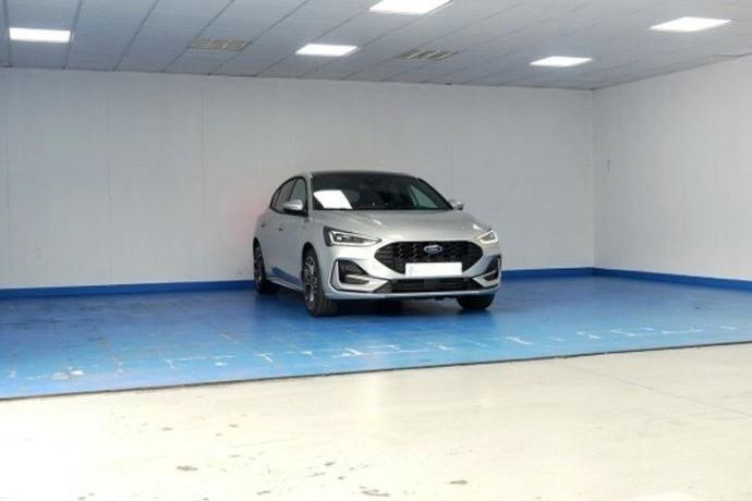 Begagnad Ford Focus ST-Line X 125 HK (91 kW) 2024 Silver Halvkombi