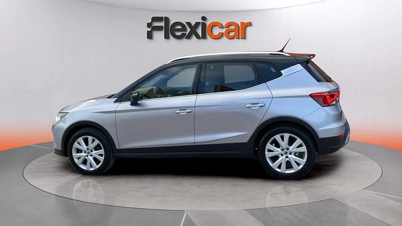 Usado Seat Arona Xperience 110 CV (80 kW) 2022 Gris SUV