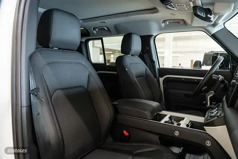 Usado Land Rover Defender S 249 CV (183 kW) 2025 Blanco SUV