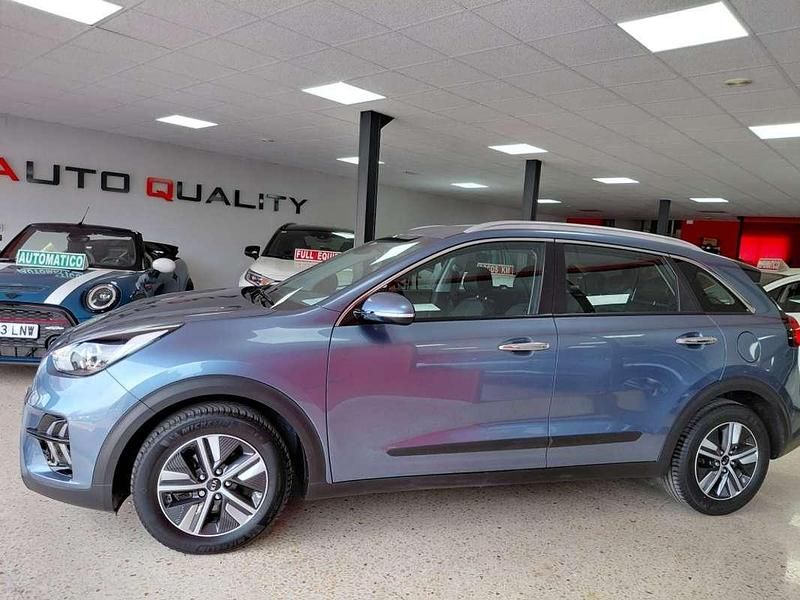 Usado Kia Niro 141 CV (103 kW) 2021 Azul SUV