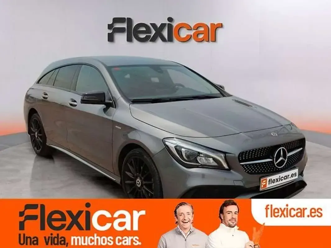 Usado Mercedes CLA180 Shooting Brake 122 CV (89 kW) 2018 Familiar