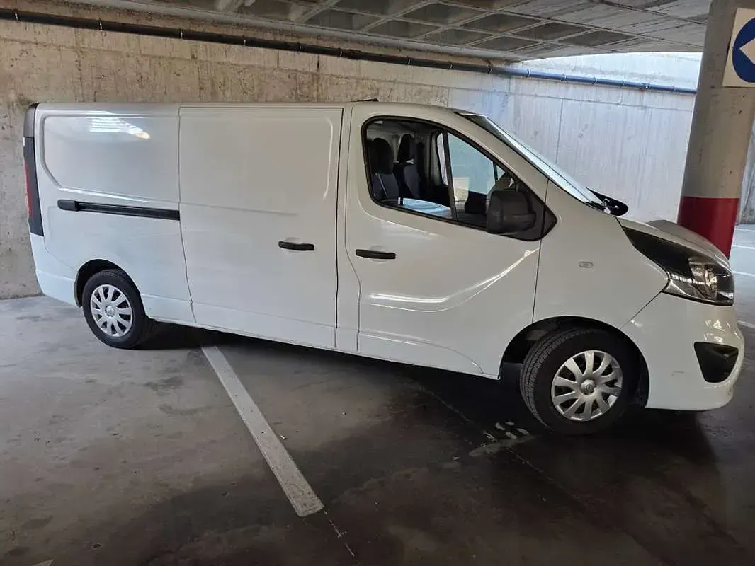 Usado Opel Vivaro Selective 120 CV (88 kW) 2015 Blanco Monovolumen