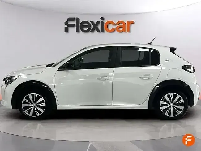 Usado Peugeot e-208 Active 100 kW (136 CV) 2023 Blanco Utilitario