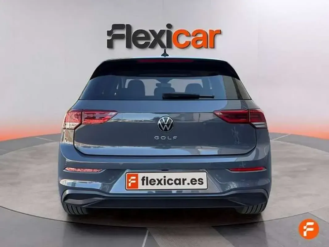 Usado VW Golf VIII R-line 150 CV (110 kW) 2023 Gris Utilitario