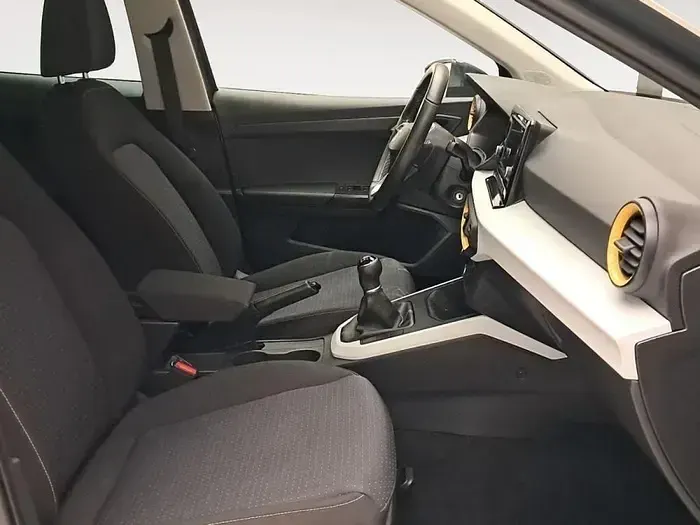 Usado Seat Arona Style 115 CV (84 kW) 2025 Rojo SUV
